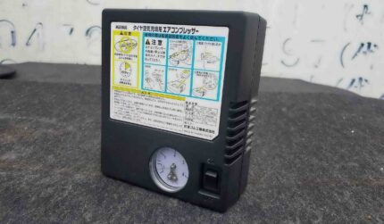 タイヤ空気充填用エアコンプレッサー